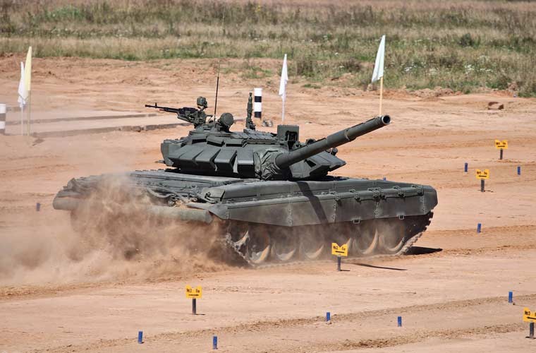 Anh “soc”: Huc tuong, xe tang T-72B3 cua Nga nut toac-Hinh-5