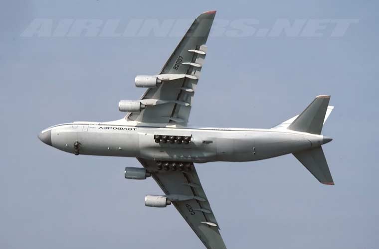 Lo bi mat trong mui sieu co An-124 cua Nga-Hinh-7