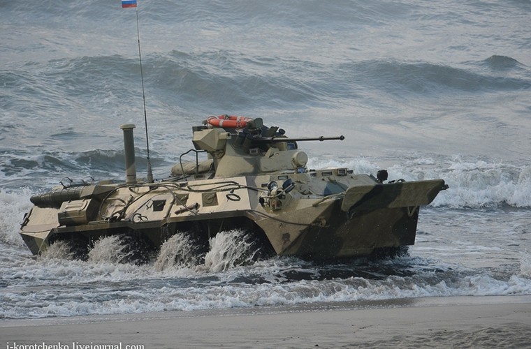 Suc manh ghe gom cua xe boc thep BTR-82A can quet IS-Hinh-11