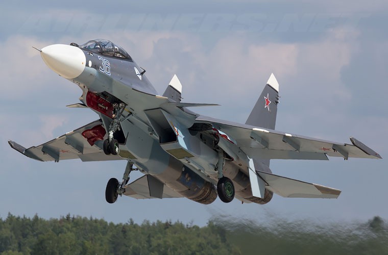 Bat ngo loai tiem kich Su-27 My to Nga dua toi Syria-Hinh-10