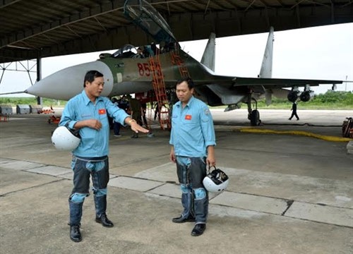 Chien dau co Su-30MK2 Viet Nam dien tap ban, nem bom-Hinh-2