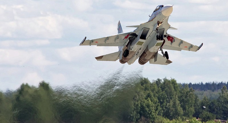 Tham gia chien dich chong IS o Syria, Su-30SM dat hang