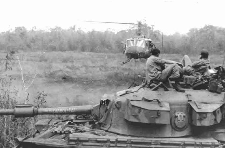 Kham pha xe tang Centurion trong Chien tranh Viet Nam-Hinh-6