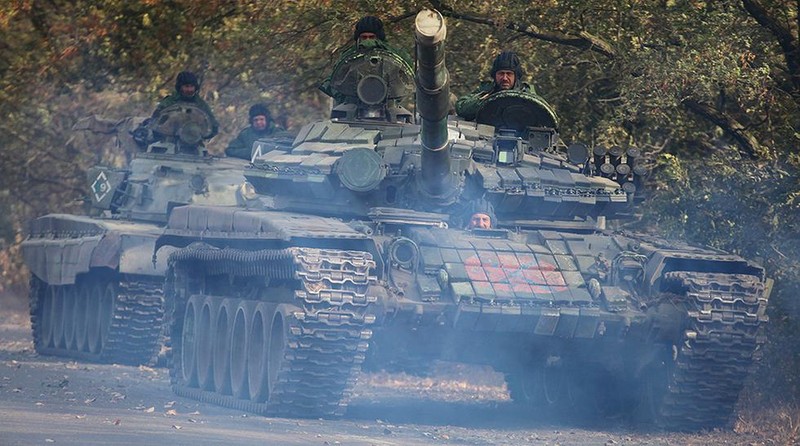 Quan ly khai Ukraine tap trung xe tang lam gi?-Hinh-2