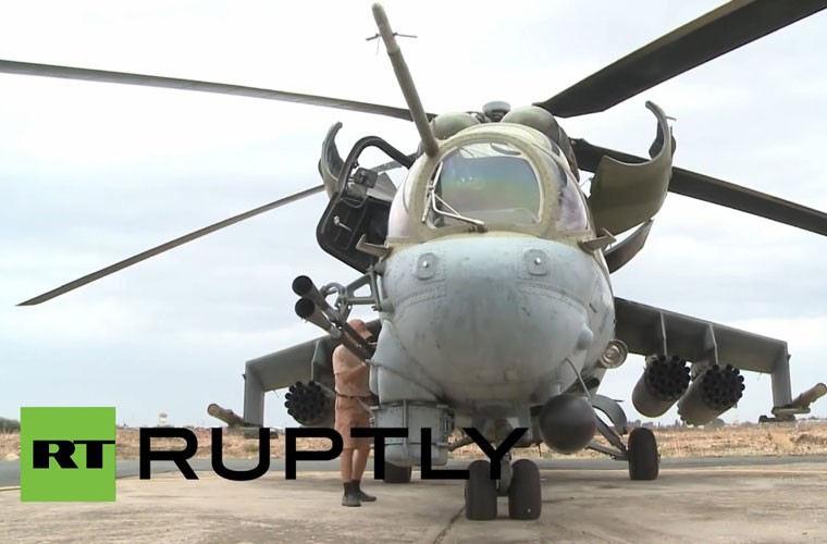 Theo doi “xe tang bay” Mi-24V san lung phien quan IS-Hinh-2