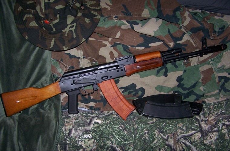 Chiem nguong loat sung truong AK-100 Nga chao ban Viet Nam, DNA-Hinh-11