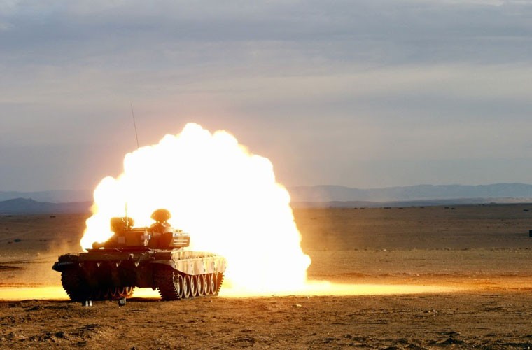 Nga chuyen giao xe tang T-72B cho Quan doi Syria?-Hinh-10