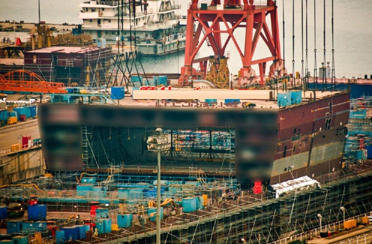 Them bang chung tau san bay Type 001A cua Trung Quoc-Hinh-6