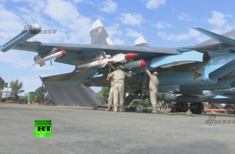 May bay nem bom Su-34 lieu co “cua thang” neu khong chien?