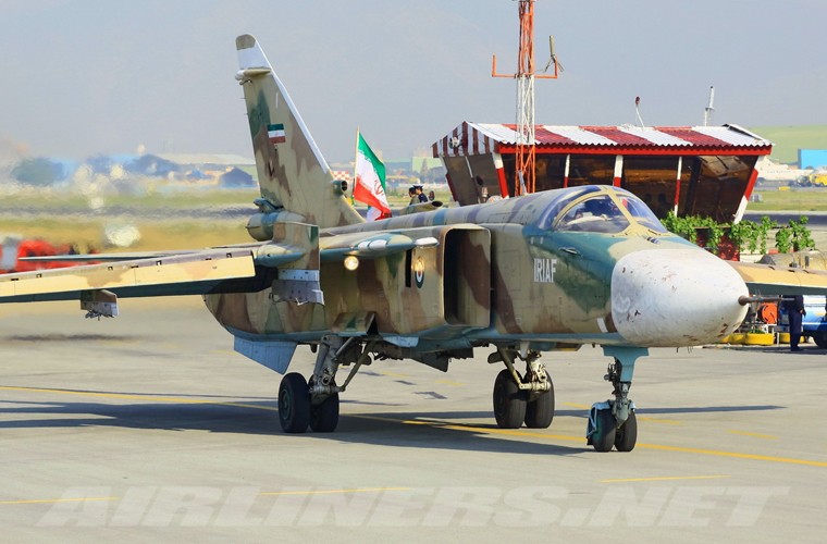 Nhan dien may bay Sukhoi cua Iran co the khong kich IS?-Hinh-3