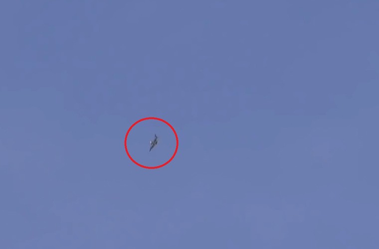 May bay nem bom Su-22 Syria sat canh Su-34 khong kich IS-Hinh-3