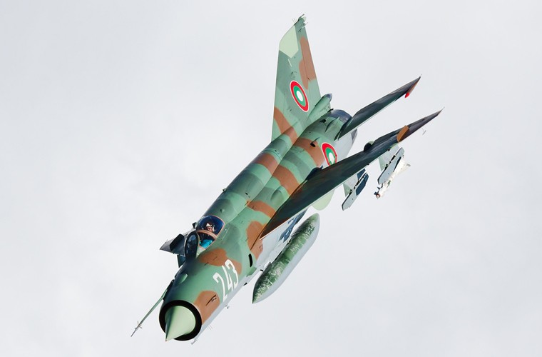 Anh dep tiem kich MiG-21 huyen thoai tap tran-Hinh-9