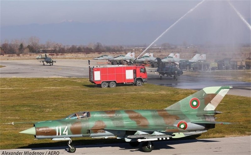 Khong quan Bulgaria vinh biet tiem kich MiG-21 huyen thoai