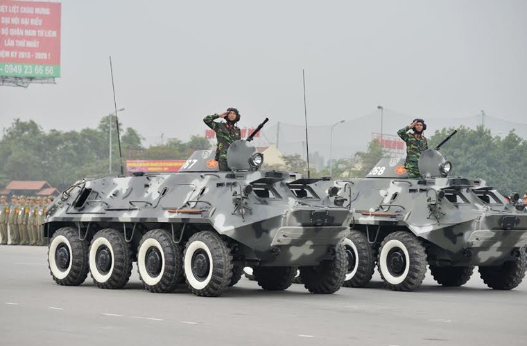 Can canh “taxi boc thep” BTR-60PB tham gia bao ve Dai hoi Dang (chi Huong duyet, dang 18.1)-Hinh-2