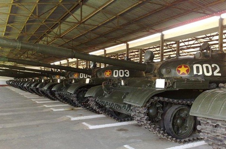 Kham pha “hai anh em” cua xe tang T-62 Viet Nam
