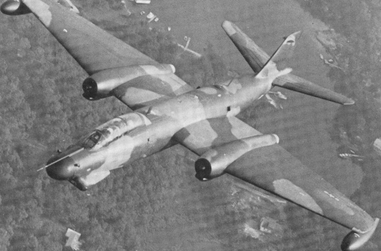 Cai ket dang may bay nem bom B-57 trong CT Viet Nam-Hinh-11