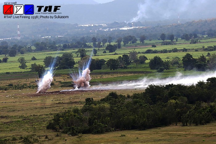 Theo doi tiem kich F-16 Thai Lan nem bom hoanh trang-Hinh-10