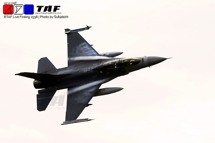 Theo doi tiem kich F-16 Thai Lan nem bom hoanh trang-Hinh-2