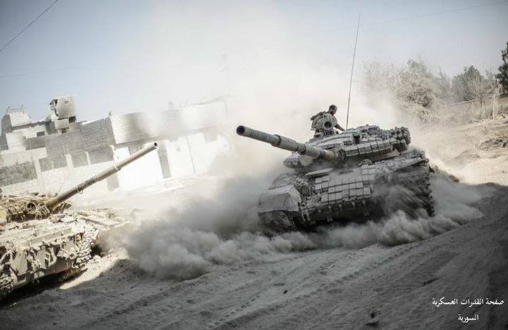 Khoanh khac kinh di xe tang T-72AV Syria trung dan, tan tanh-Hinh-4