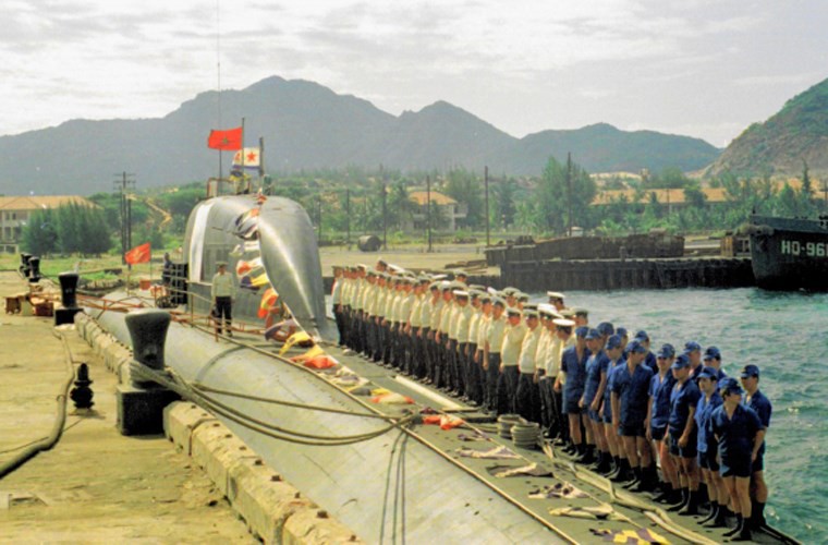 Kham pha tau ngam hat nhan tung ghe Vinh Cam Ranh