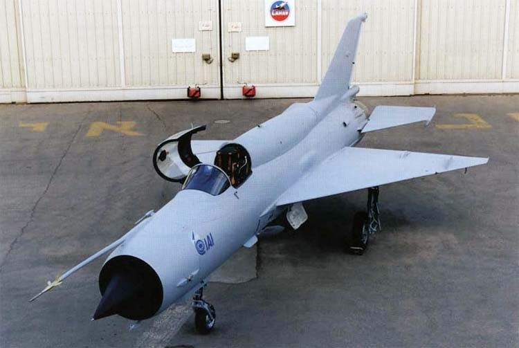 Xot xa so phan tiem kich MiG-21 o Campuchia-Hinh-8