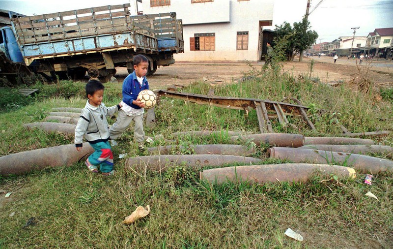 Tai sao van con sot lai bom sau Chien tranh Viet Nam?-Hinh-6