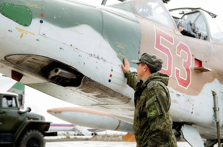 Kinh hoang so bom may bay Su-25 dung o Syria-Hinh-5