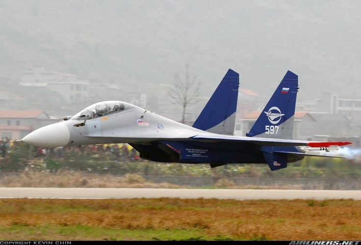 Kinh di canh tiem kich Su-30 bay sat sat mat dat-Hinh-2