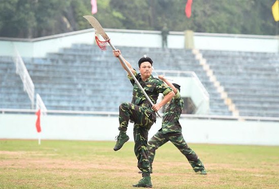 Tuong Thuong Van Toan khen ngoi vo thuat cua bo doi Bien phong Lang Son-Hinh-6