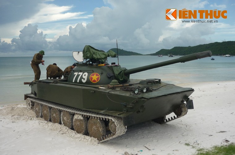 Soi xe tang boi K63-85 cua Hai quan Danh bo Viet Nam-Hinh-8
