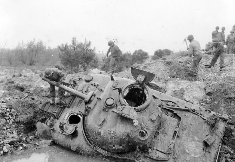 Dieu chua biet ve xe tang Sherman trong chien tranh Viet Nam-Hinh-10