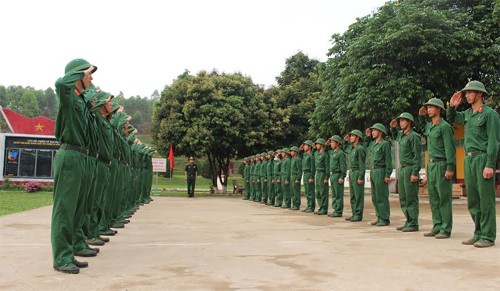 Quan sat viec huan luyen tan binh QDND Viet Nam-Hinh-5