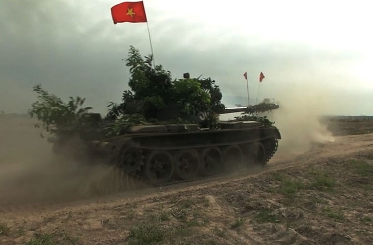 Suc manh xe tang T-54 trong chien dich giai phong mien Nam-Hinh-15