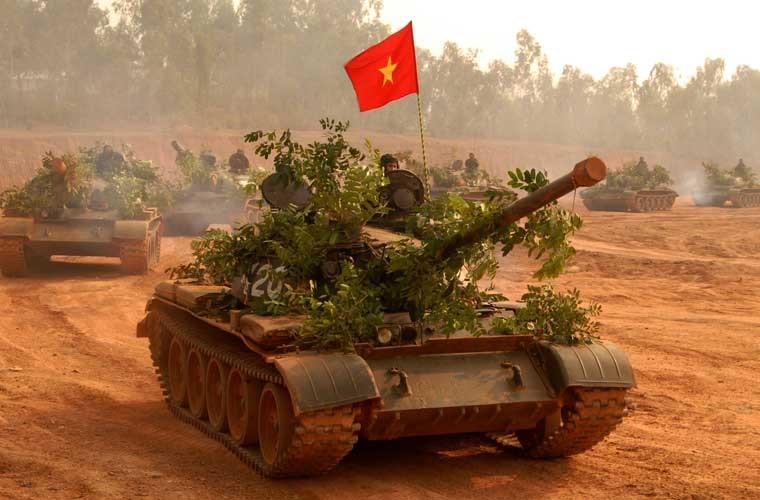 Tuong tan suc manh xe tang T-54 tien vao Sai Gon ngay 30/4-Hinh-4