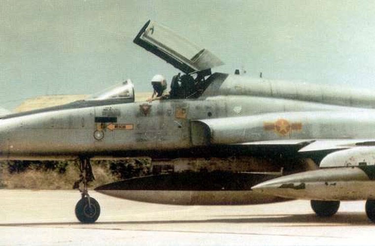 Tiem kich F-5E: Chien loi pham bat ngo nhat sau 1975-Hinh-10