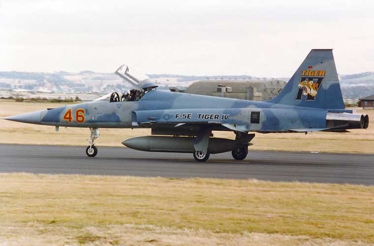 Tiem kich F-5E: Chien loi pham bat ngo nhat sau 1975-Hinh-2