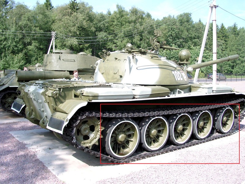 Cach phan biet xe tang T-54 va T-55 cua Viet Nam-Hinh-3