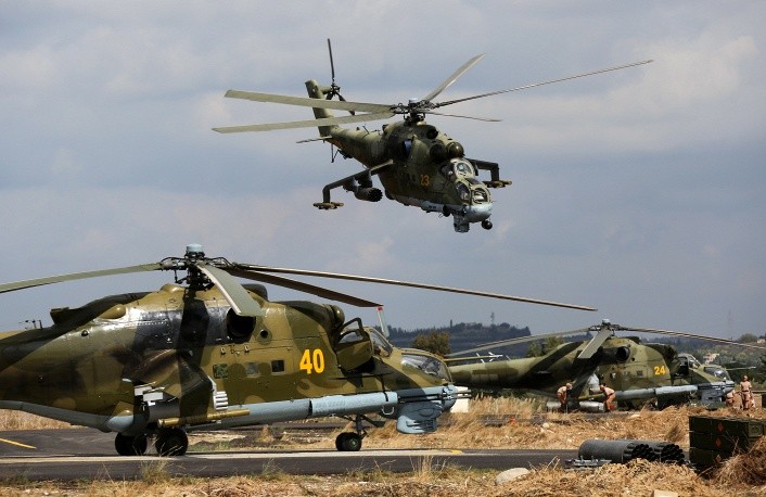 Man nhan canh “xe tang bay” Mi-24 san khung bo o Syria-Hinh-5