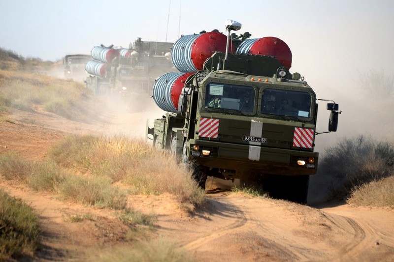 Kinh di: Ten lua S-300 moi cua Nga ban xa 400km-Hinh-6