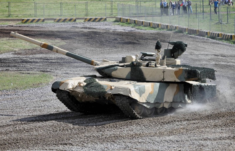 Mua tang T-90MS thay vi T-90A: Viet Nam lua chon dung dan-Hinh-3