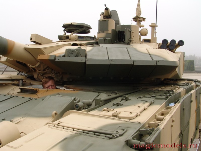 Mua tang T-90MS thay vi T-90A: Viet Nam lua chon dung dan-Hinh-6