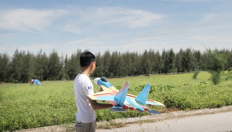 Man nhan Su-34, F-22...mo hinh thao dien o Viet Nam-Hinh-11