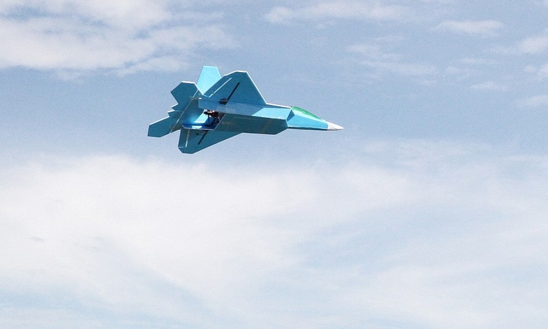 Man nhan Su-34, F-22...mo hinh thao dien o Viet Nam-Hinh-9