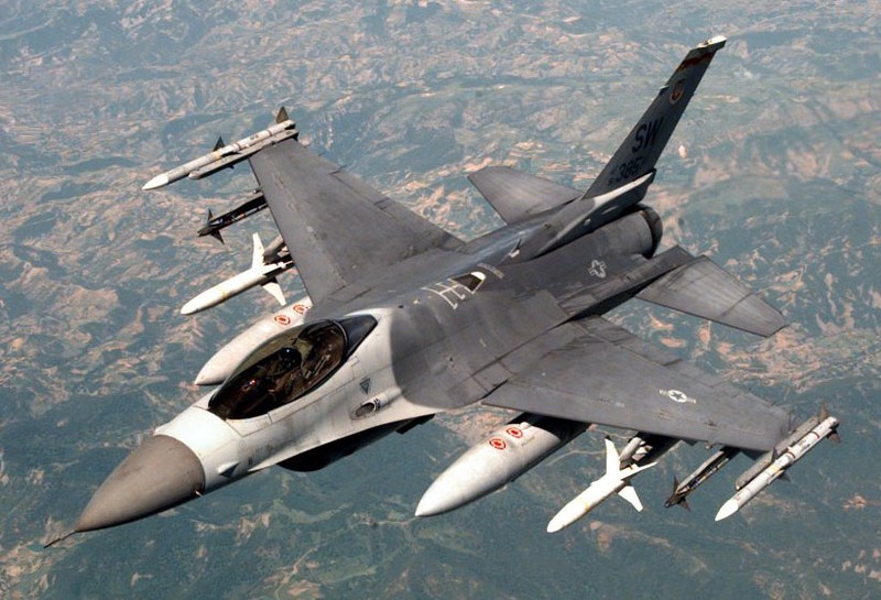 Viet Nam lieu co mua tiem kich F-16 cua My (2)-Hinh-2