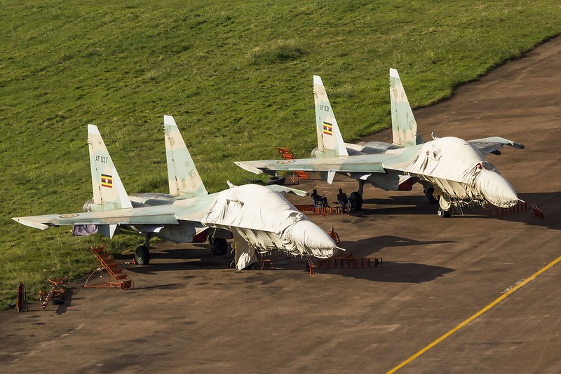 Anh hiem may bay Su-30MK2 hoat dong o Uganda-Hinh-2