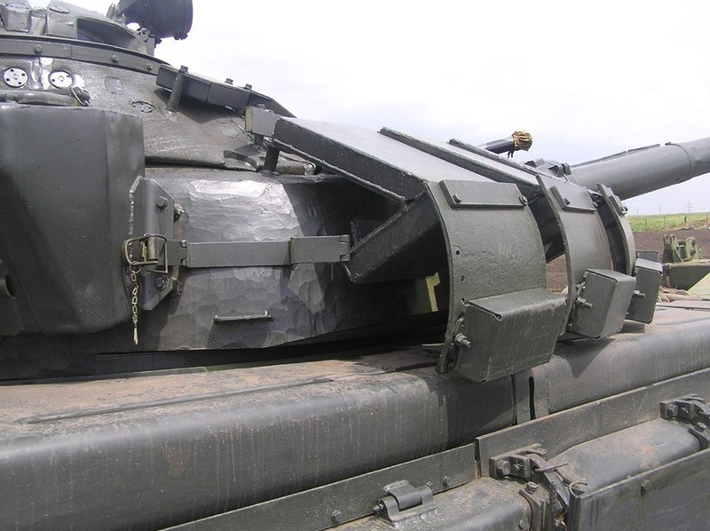 Ngac nhien xe tang T-72B tu do cua quan noi day Ukraine-Hinh-2