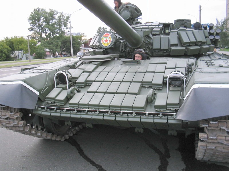 Ngac nhien xe tang T-72B tu do cua quan noi day Ukraine-Hinh-4