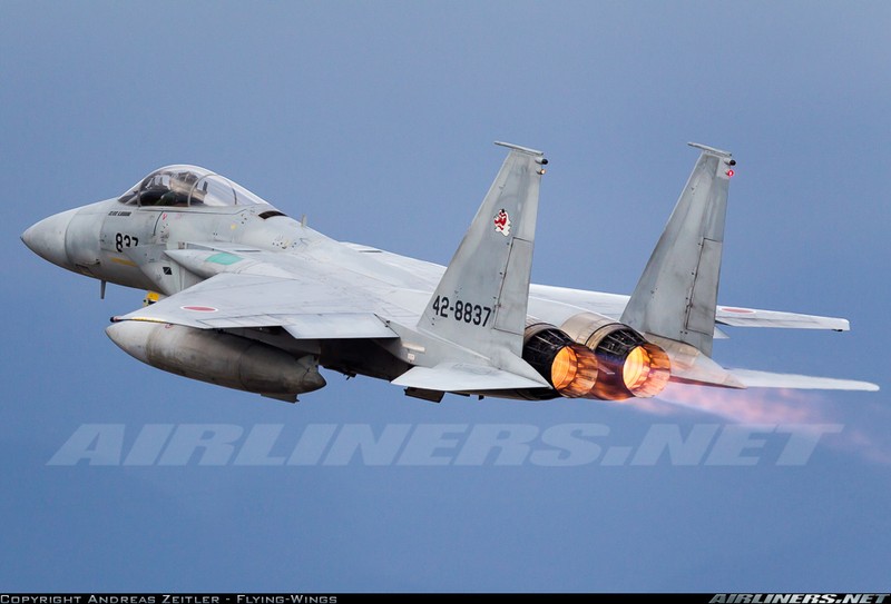 Soi tiem kich Nhat Ban bi Trung Quoc to “ngam ban” Su-30-Hinh-9