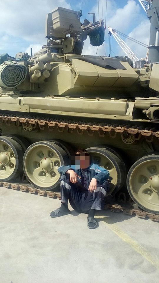 Anh: Nga ban giao lo xe tang T-90SA moi cho khach hang-Hinh-2