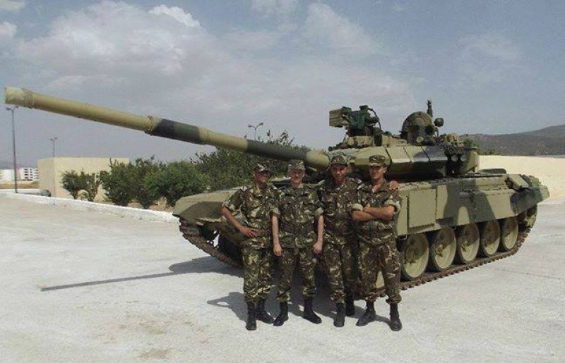 Anh: Nga ban giao lo xe tang T-90SA moi cho khach hang-Hinh-9